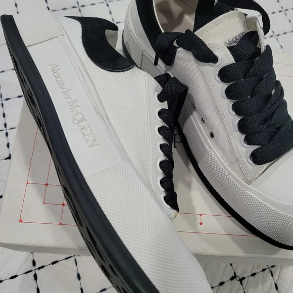 ALEXANDER MC QUEEN SNEAKERS ⚘️RESERVED⚘️ - Picture 3 of 6